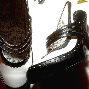 Bordello shoes, size 8, Black and white Mary Jane Platform